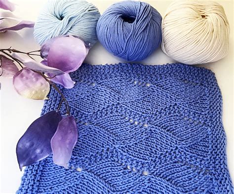 Ravelry Wavy Diamond Spa Cloth Pattern By Petra Breakstone