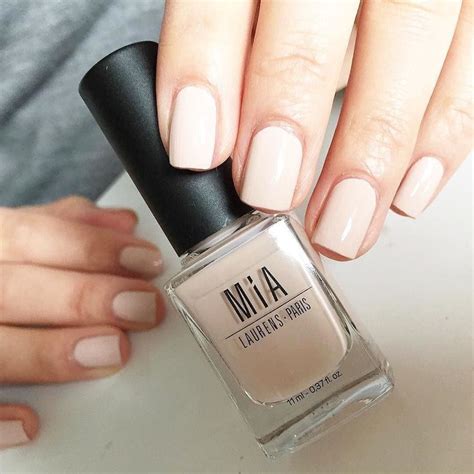 Por qué no un nude para sobrellevar este lunes Te proponemos SandStorm