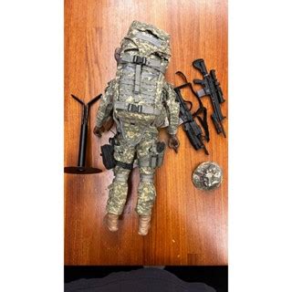 hot toys 吋人偶 人偶 可動人偶 美國大兵 盒玩 老物收藏 二手 玩具 公仔 絕版 蝦皮購物