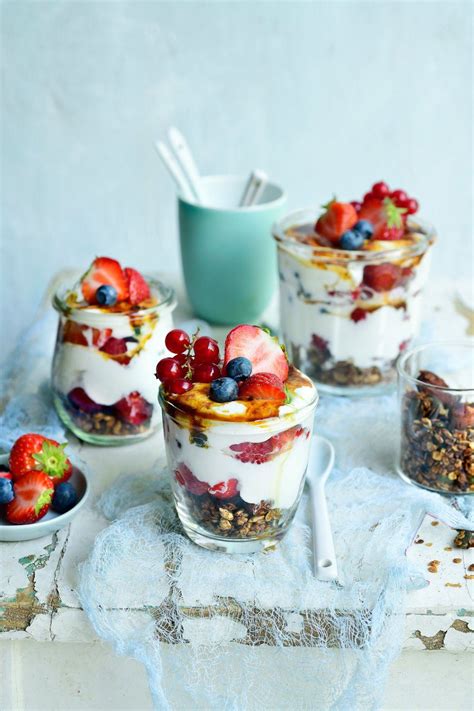 Yoghurt brûlée met fruit en granola Recepten njam