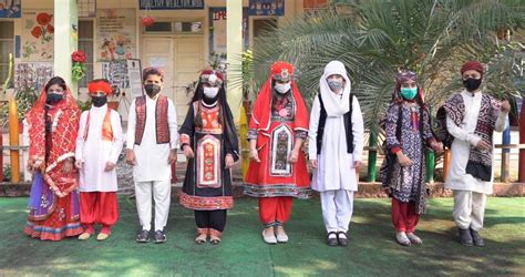 Raising awareness through COVID-19 communications campaigns in Pakistan