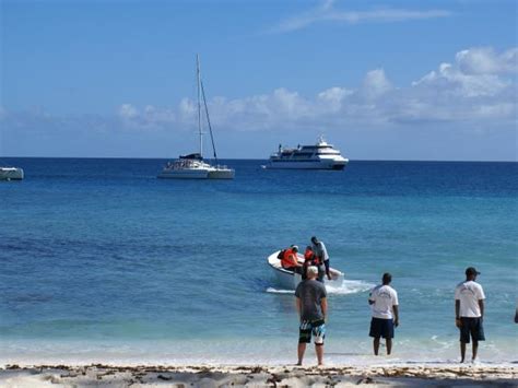 Seychelles island hopping cruise | Responsible Travel