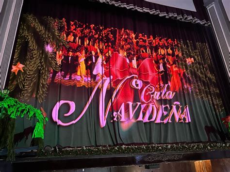 Con Tres Llenos Totales Durante La Gala Navide A El Teatro Ngela