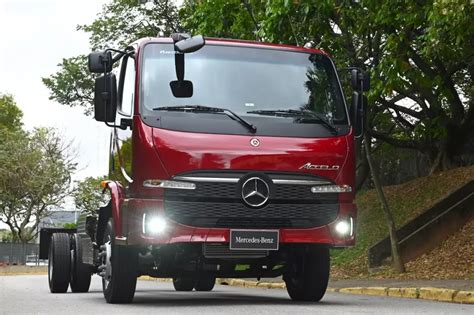 Novo Mercedes Benz Accelo Chega De Visual Renovado