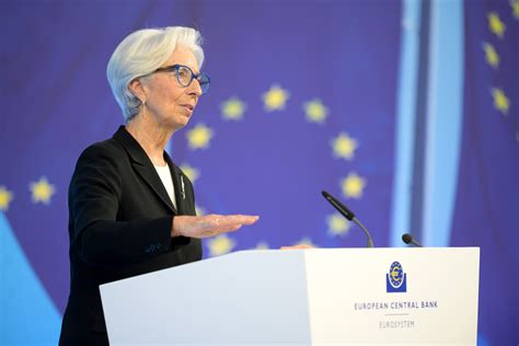 Stimulus May Take Time To Show Up Ecbs Lagarde Warns Daily Sabah