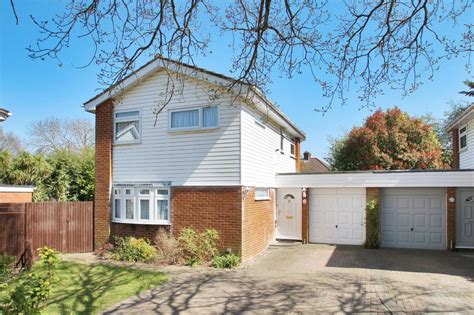 Broadheath Drive Chislehurst Br7 4 Bed Detached House £650 000