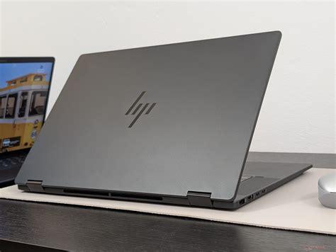 OmniBook X Flip 16 vs. Dell Plus 16 2-in-1: HP offers longer battery