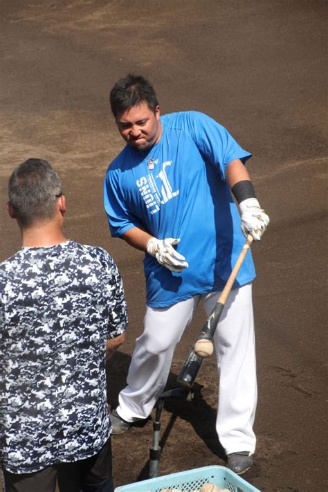 山川穂高を無期限の公式試合出場停止処分 山川謝罪深く反省しています地道に練習に励みます muffin フリーダム ルーム