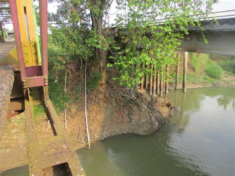 An Ancient Bridge in Asia Indonesia Take Free Photos in Public and Open ...