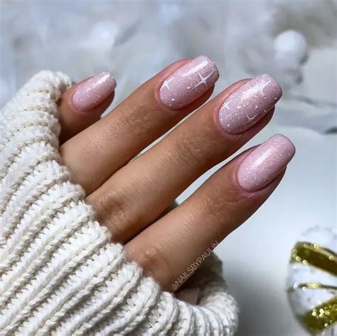 25 Trendy Winter Nail Designs Which Are Cool This Season Emerlyn