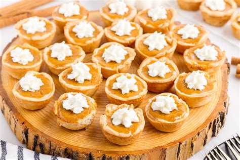 Mini Pumpkin Pie Recipe: Quick and Easy - girl. Inspired.