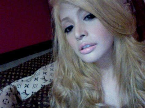 SENSUAL PINAYS PALOMA ESMERIA Blonde And Sensual Pinay