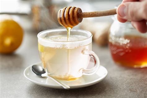 Is Honey for a Sore Throat an Effective Remedy? | Well+Good