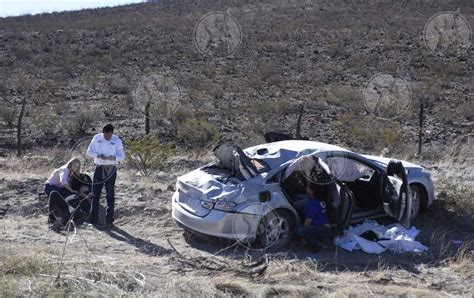 Vuelca El Candidato Manuel Dick En Auto Al Caer En Un Bache En Carretera