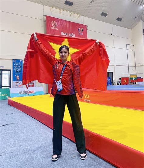 Hình ảnh đời thường cá tính của Hot girl làng Wushu