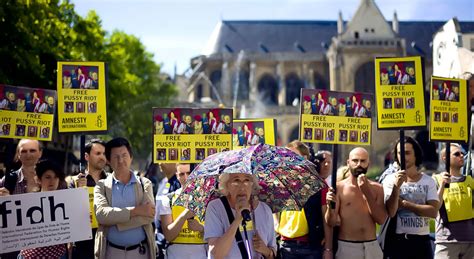 Международная акция в поддержку Pussy Riot ФОТО НОВОСТИ