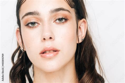 Natural Beauty Portrait Of Brunette Woman With Green Eyes Stock Photo Adobe Stock