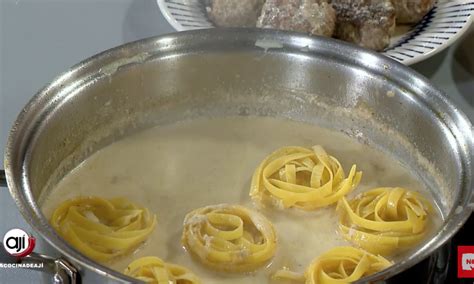 Sopa Cremosa De Pollo Con Dumplings De Harina Alb Ndigas De Fettuccini