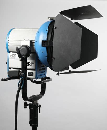 Arri M18 Light 1200 1800 Glow Hire