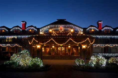 Christmas - Stephanie Inn - Oceanfront Hotel in Cannon Beach, Oregon