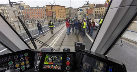 Po raz pierwszy od początku remontu tramwaje przejechały mostami Pomor