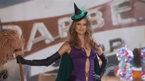 Naked Behati Prinsloo In The Victoria S Secret Fashion Show