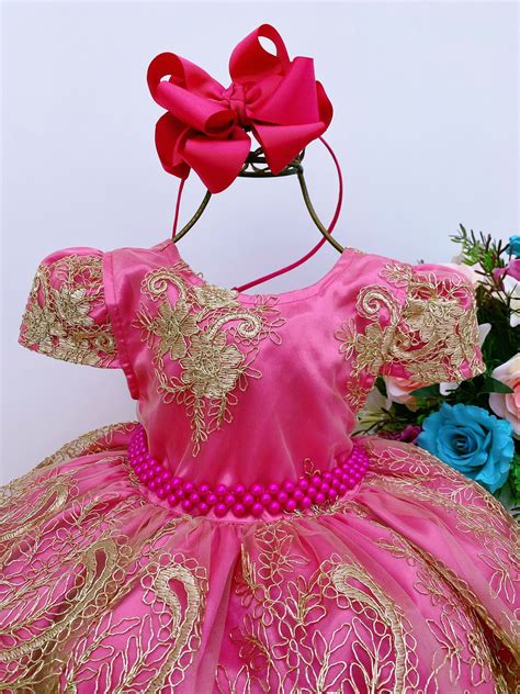 Vestido Infantil Pink Renda Realeza Dourada Princesa Rosa Charmosa