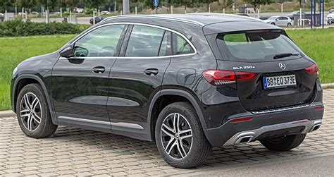 Technische Daten Mercedes GLA Leistung Maße Motoren PS 0 100