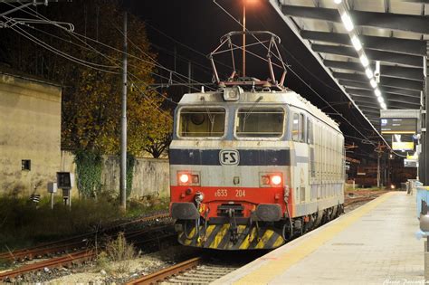 E633 204 In Sosta Sul Binario 12 Di Pisa Centrale In Attes Flickr