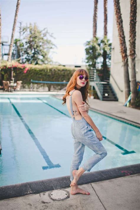 Hot Sexy New Emily Coutts Bikini Pics