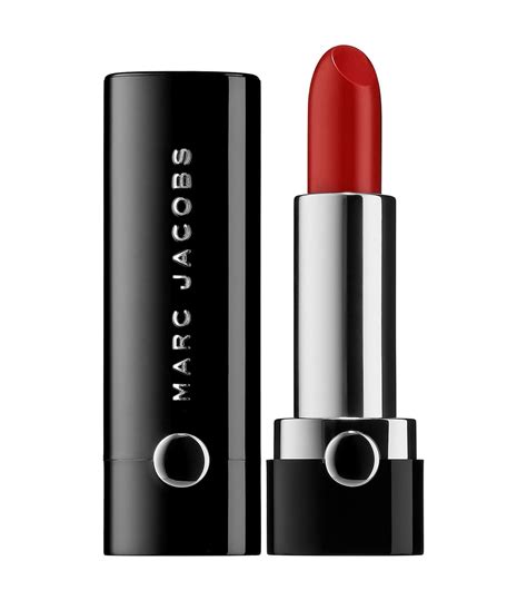 The 8 Best Red Lipsticks That Are So Flattering | Who What Wear