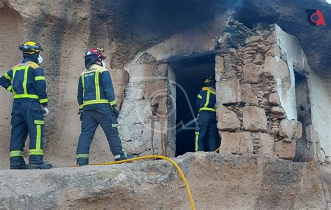 Teldeactualidad On Twitter Ltima Hora Telde Fuego En Una Cueva De