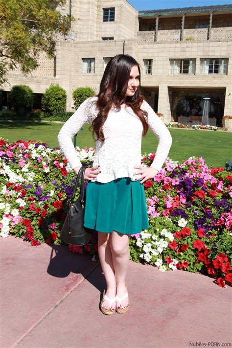 Amy Faye Lets Her Man Strip Her Down And Eat Her Juicy Pussy Before Fucking Him Hard Porn