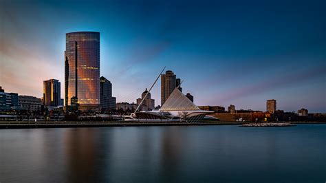 Milwaukee Sunset Reflections Sunset Colors Reflect On The Flickr