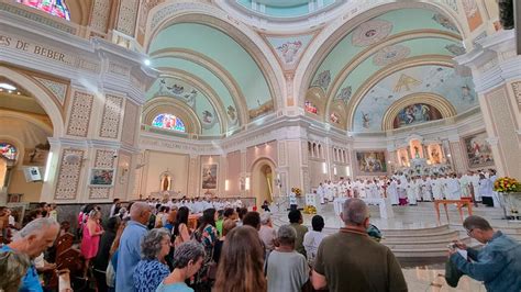 Quinta Feira Santa Missa Na Catedral Re Ne O Clero De Jf No In Cio Do