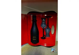 Coffret Champagne Piper Heidsick Clicpublic Be Les Ventes Publiques