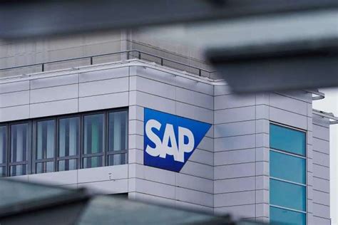 Aktie legt zu SAP mit großangelegter Restrukturierung Fokus auf KI