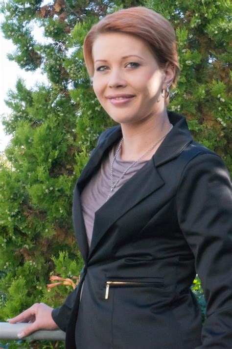 Powerful Vibrator Helps Czech MILF Lucy De Light With Red Hair Satisfy Pussy CoedCherry