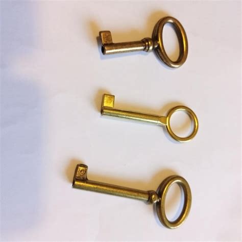 Ключи мебельные под старину – купить в Москве, цена 200 руб., дата ...