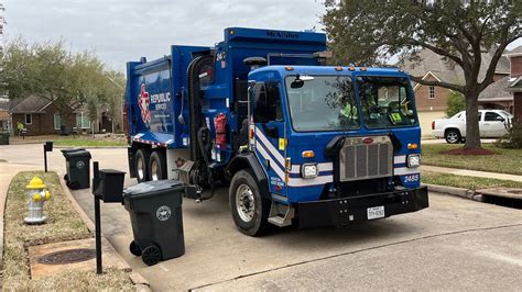 Republic Services Peterbilt Mcneilus Zr On Trash Youtube