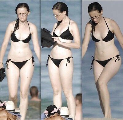 9 Sexy Alexis Bledel Bikini Pics