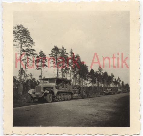 Foto Wehrmacht Heeres Flak Russland Kolonne Halbkette Panze