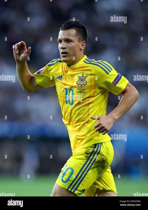 Ukraine S Yevhen Konoplyanka Stock Photo Alamy