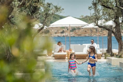 Luxury Family Resorts in Greece