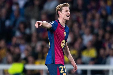 Palo De Frenkie De Jong Al Bar A En Plena Renovaci N