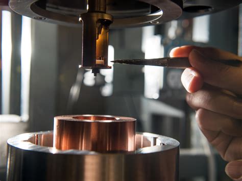 Containing Hydrogen in a Materials World | News Release | PNNL 