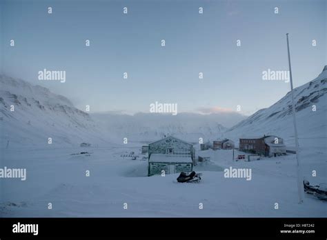 Arctic winter in Nybyen-Longyearbyen, Spitsberg Svalbard. Winter in ...