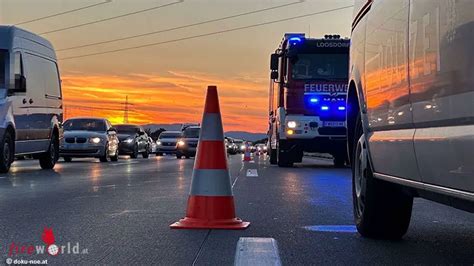 Nö 16 Fahrzeuge in zwei Auffahrunfälle auf der A 1 bei Loosdorf