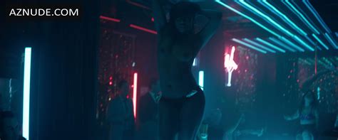 TIFFANY TYNES Nude AZNude