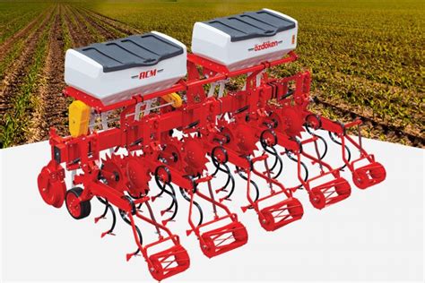 Vand Cultivator Prasitoare 7 Randuri Fertilizare Cu 2 Buncar Tabla